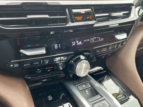 Certified 2024 Acura MDX FWD w/ Technology Package image 18