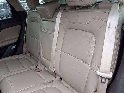 Certified 2022 Lincoln Corsair FWD w/ Equipment Group 101A image 9