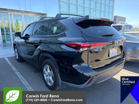 Used 2022 Toyota Highlander LE AWD/4WD image 5