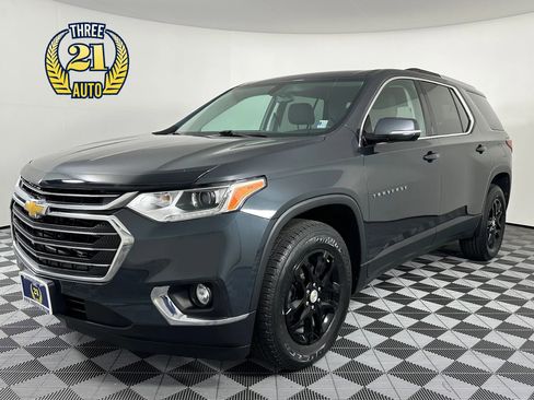 Used 2018 Chevrolet Traverse LT FWD image 1