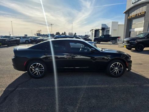 Used 2019 Dodge Charger SXT AWD/4WD image 11