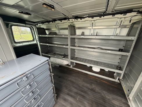 Used 2019 GMC Savana 2500 w/ Driver Convenience Package image 11