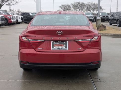Used 2025 Toyota Camry LE image 7