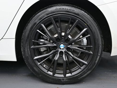 Used 2024 BMW 330i xDrive Sedan w/ Convenience Package image 11