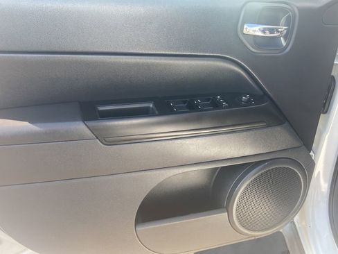 Used 2011 Jeep Patriot Latitude image 10