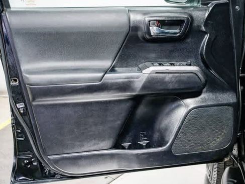 Certified 2021 Toyota Tacoma TRD Sport w/ Technology Package image 20