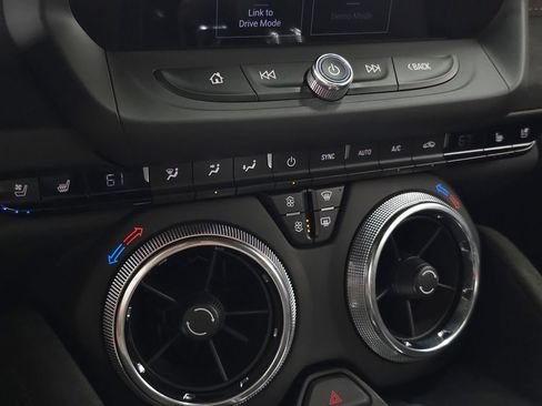 Used 2020 Chevrolet Camaro ZL1 RWD image 31