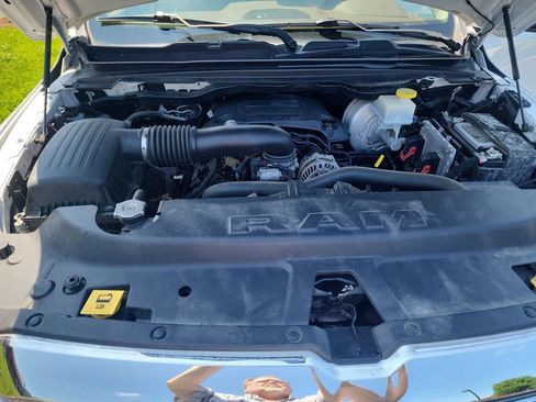 Used 2020 RAM 1500 Laramie AWD/4WD image 11