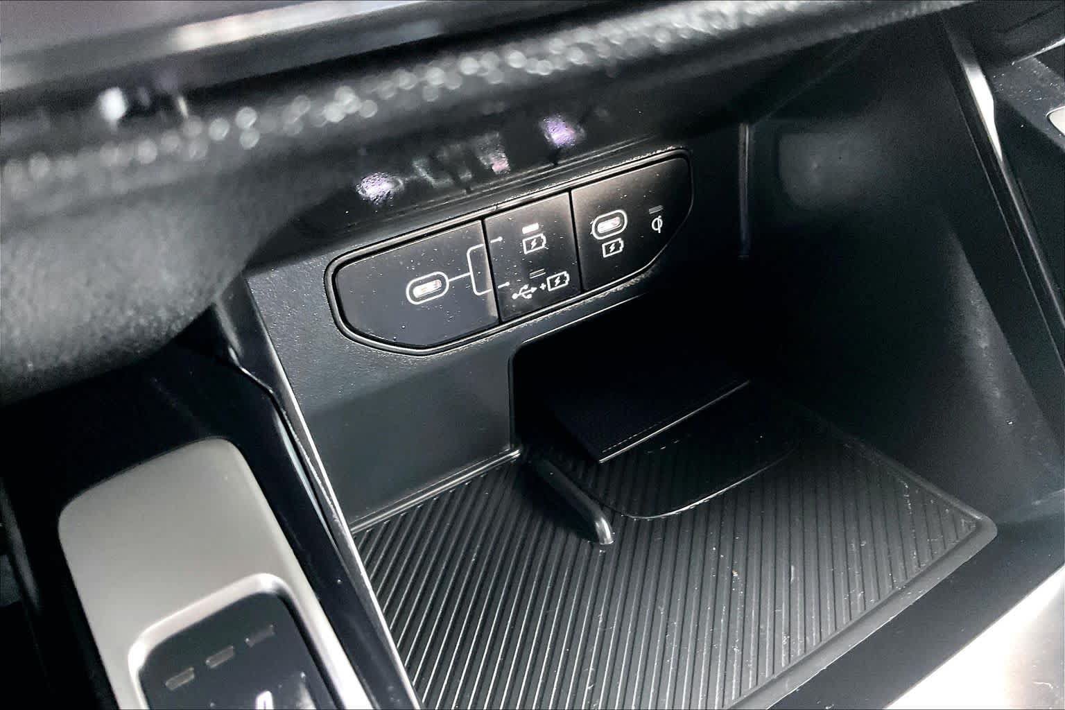 Used 2025 Kia Sorento S w/ Panoramic Sunroof Package FWD image 36