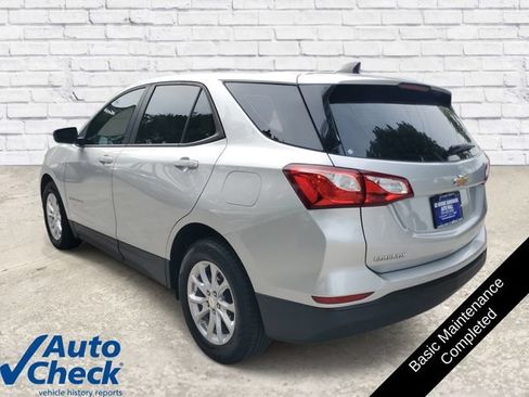 Used 2020 Chevrolet Equinox LS FWD image 2