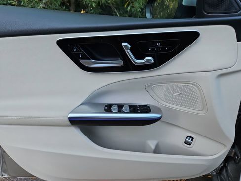 Used 2023 Mercedes-Benz C 300 Sedan image 29