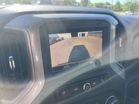 Used 2022 Chevrolet Silverado 1500 Custom Trail Boss AWD/4WD image 21