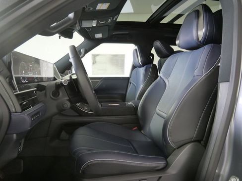 New 2026 INFINITI QX80 4WD image 13