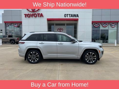 Used 2022 Jeep Grand Cherokee Overland AWD/4WD image 4