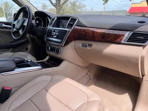 Used 2016 Mercedes-Benz GL 450 4MATIC image 25