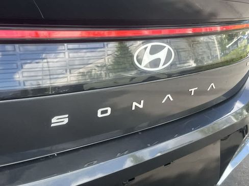 Used 2025 Hyundai Sonata SEL FWD image 11