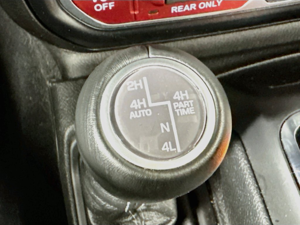Used 2024 Jeep Wrangler Unlimited Rubicon 4xe AWD/4WD image 18