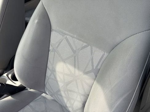 Used 2011 Ford Fiesta SE w/ 203A Rapid Spec Order Code image 12