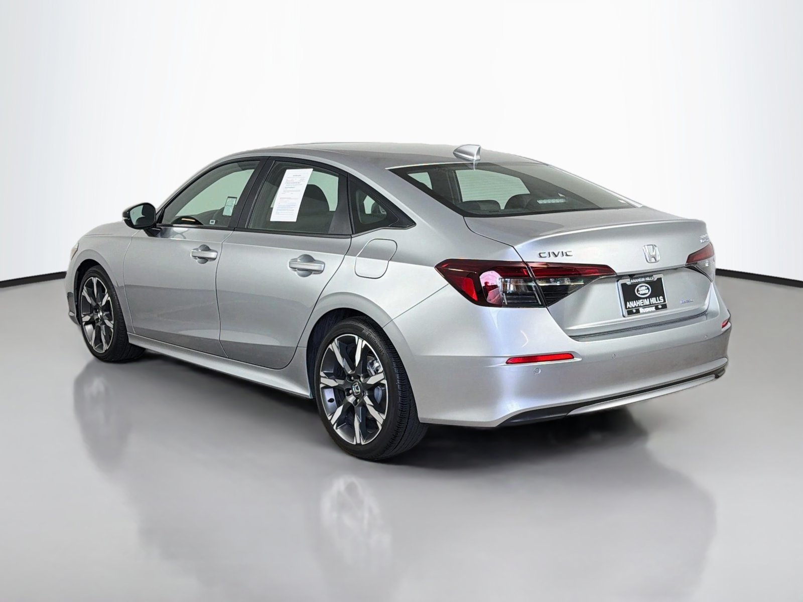 Used 2025 Honda Civic Sport Touring image 3