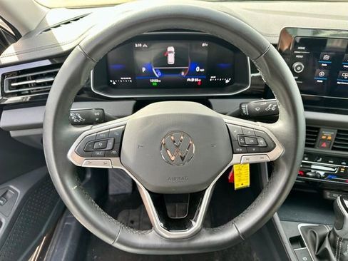 Certified 2025 Volkswagen Jetta S image 27