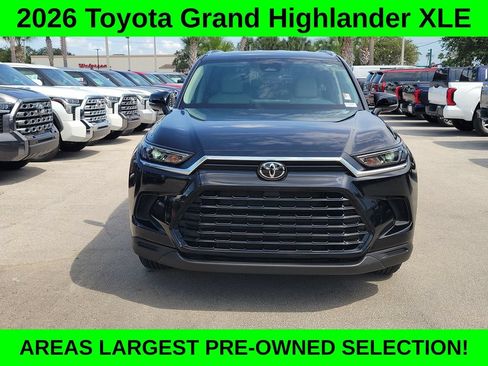 Used 2026 Toyota Grand Highlander FWD image 2