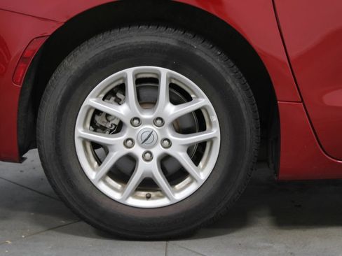 Used 2024 Chrysler Pacifica Touring-L FWD image 13
