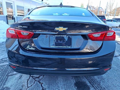 Used 2022 Chevrolet Malibu LS image 4