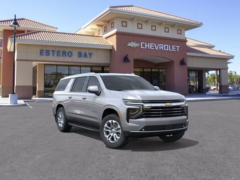 New 2026 Chevrolet Suburban LT w/ Comfort Package RWD image 25