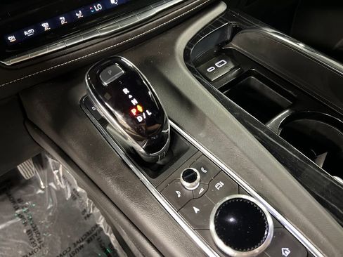 Certified 2024 Cadillac Escalade ESV Sport w/ LPO, ONYX Package AWD/4WD image 26