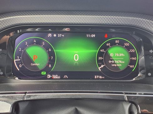 Certified 2025 Volkswagen Atlas Peak Edition SE image 23