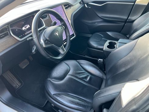 Used 2013 Tesla Model S Signature Performance image 12