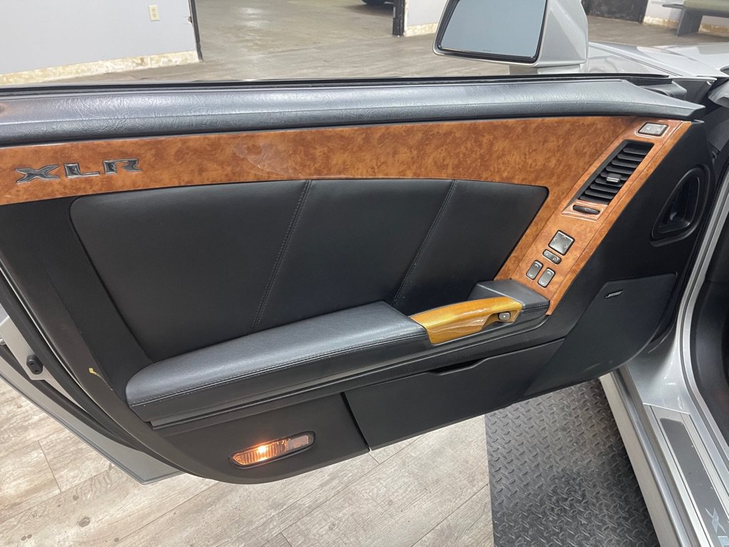 Used 2006 Cadillac XLR RWD image 24