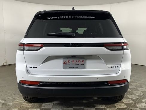 New 2025 Jeep Grand Cherokee Limited image 3