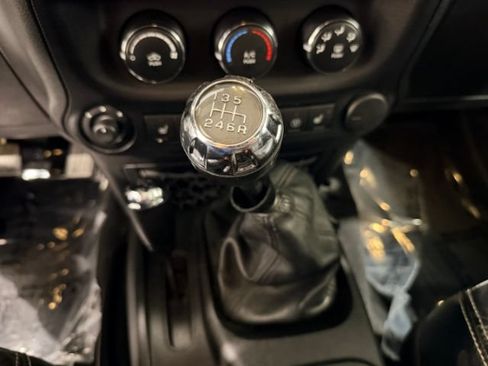 Used 2013 Jeep Wrangler Unlimited Sport AWD/4WD image 35
