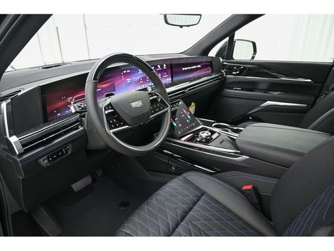 New 2026 Cadillac Escalade IQL Luxury image 28