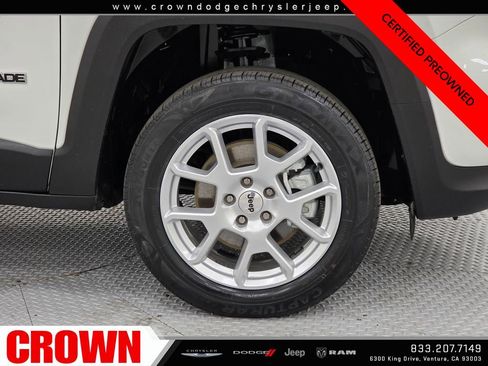 Certified 2023 Jeep Renegade Latitude AWD/4WD image 9