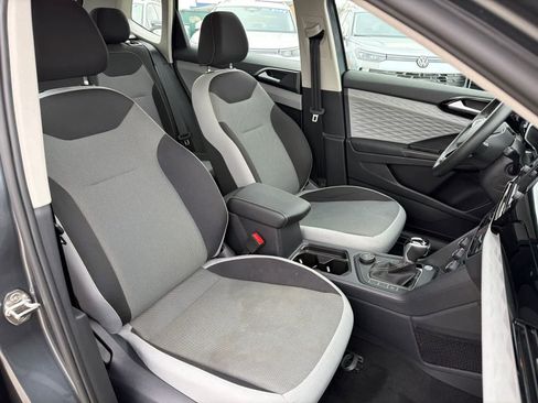 Used 2022 Volkswagen Taos S w/ IQ Drive S Package image 12