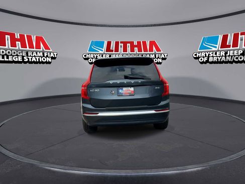 Used 2023 Volvo XC90 B5 Plus image 7