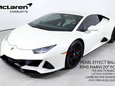 Used 2022 Lamborghini Huracan EVO image 1