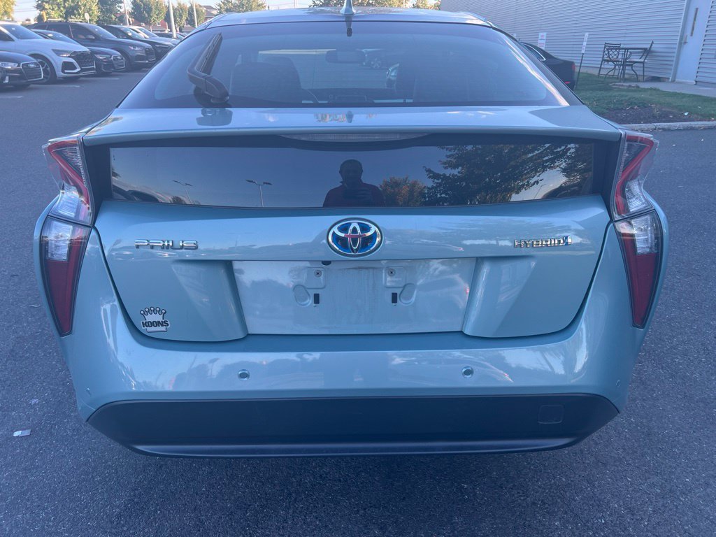 Used 2018 Toyota Prius Four w/ Advanced Technology Package FWD image 5