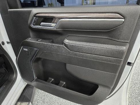 Used 2024 Chevrolet Silverado 3500 LTZ w/ LTZ Plus Package AWD/4WD image 15