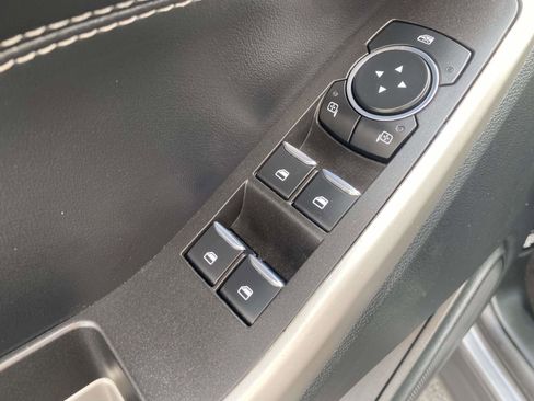 Used 2023 Ford Explorer XLT w/ Equipment Group 202A image 19