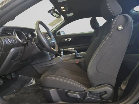 Used 2019 Ford Mustang Coupe RWD image 16