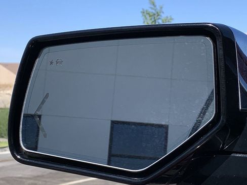 Used 2020 Chevrolet Tahoe Premier image 16