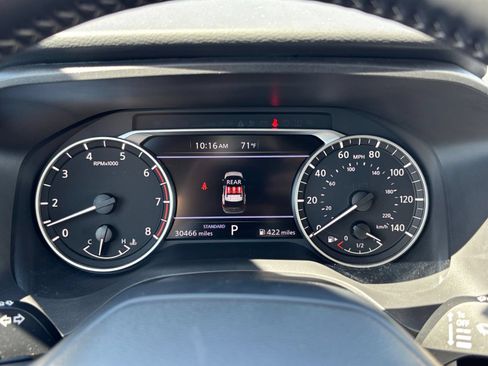 Used 2025 Nissan Rogue SV FWD image 42