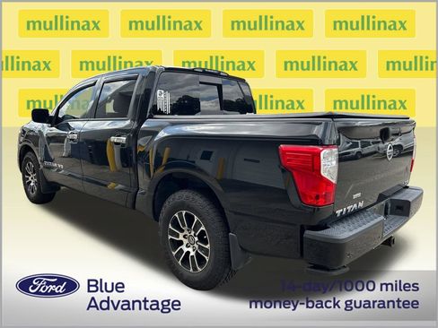 Used 2020 Nissan Titan SV w/ Accessory Utility Package RWD image 3