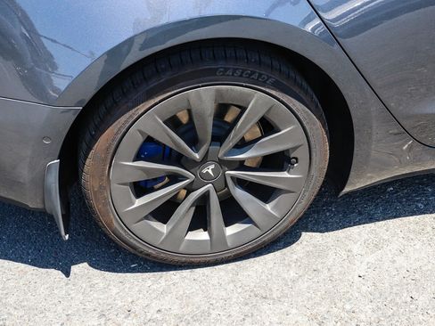 Used 2022 Tesla Model 3 Long Range AWD/4WD image 13