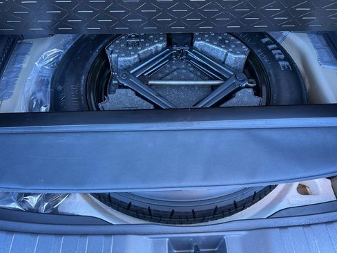 Used 2023 Toyota RAV4 XLE image 11