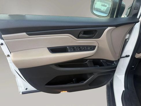 Used 2019 Honda Odyssey EX image 8
