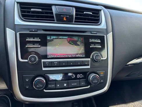 Used 2016 Nissan Altima 2.5 SL w/ Moonroof Package image 18